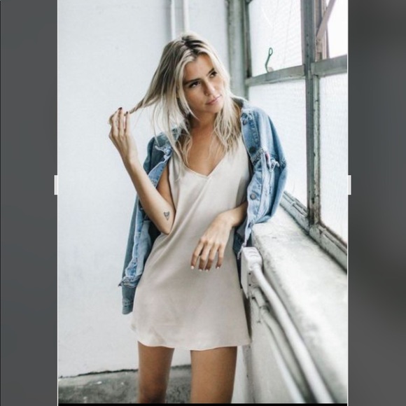 NWT Joah Brown Shimmy Dress in Midnight Silk - Picture 3 of 3